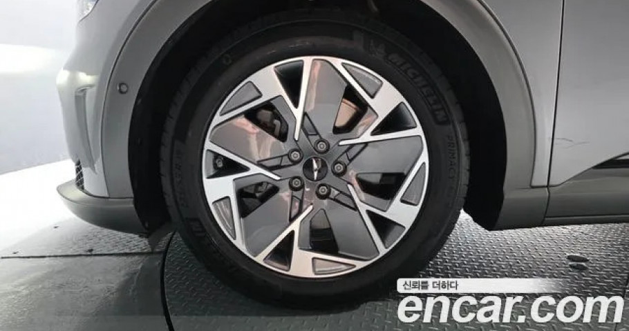 Genesis Gv60 