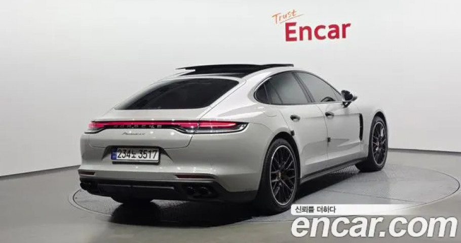 Porsche Panamera 