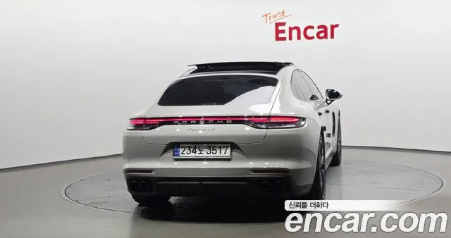 Porsche Panamera 