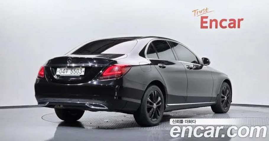 Mercedes-Benz C-Class 