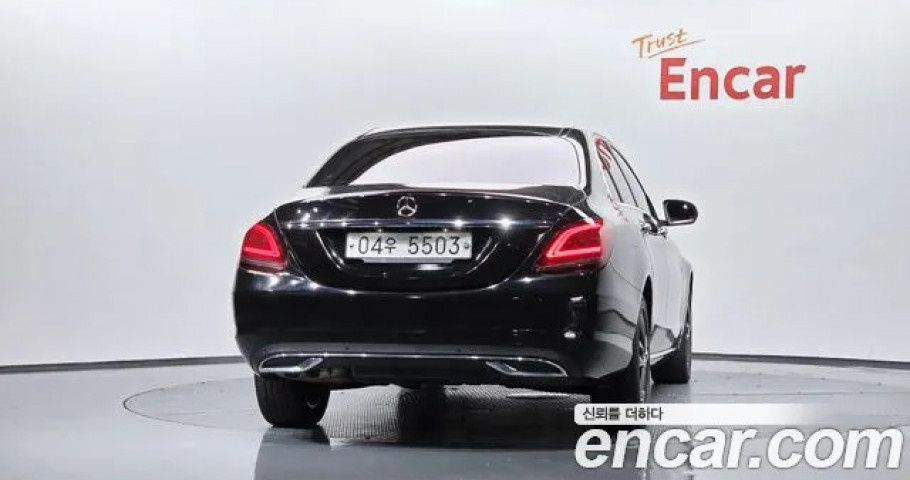 Mercedes-Benz C-Class 