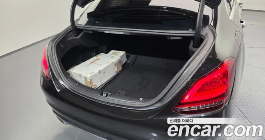 Mercedes-Benz C-Class 