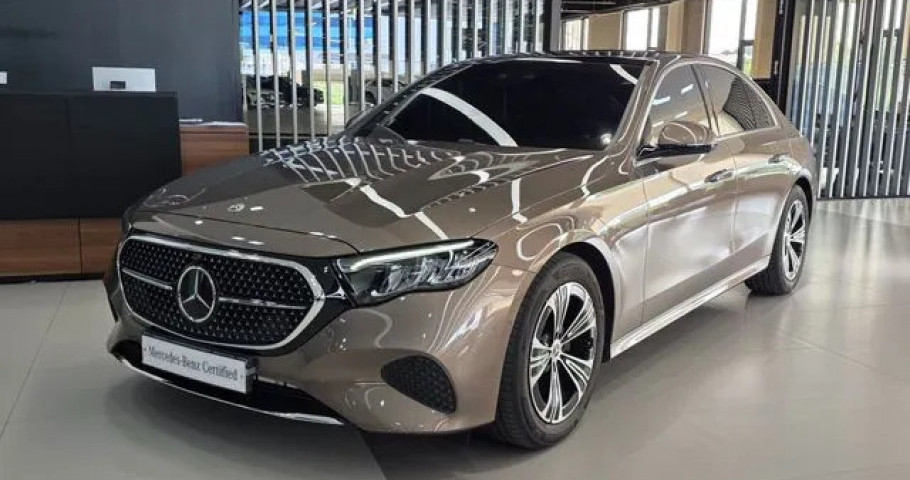 Mercedes-Benz E-Class 