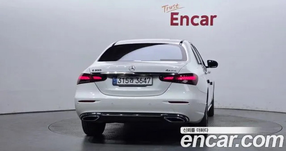 Mercedes-Benz E-Class 