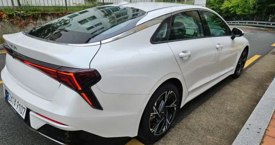Kia K5 