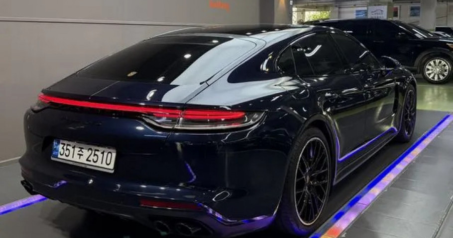 Porsche Panamera 