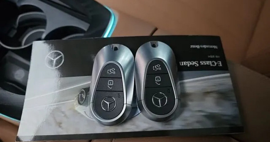 Mercedes-Benz E-Class 