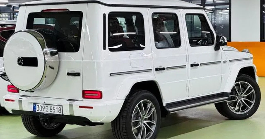 Mercedes-Benz G-Class 