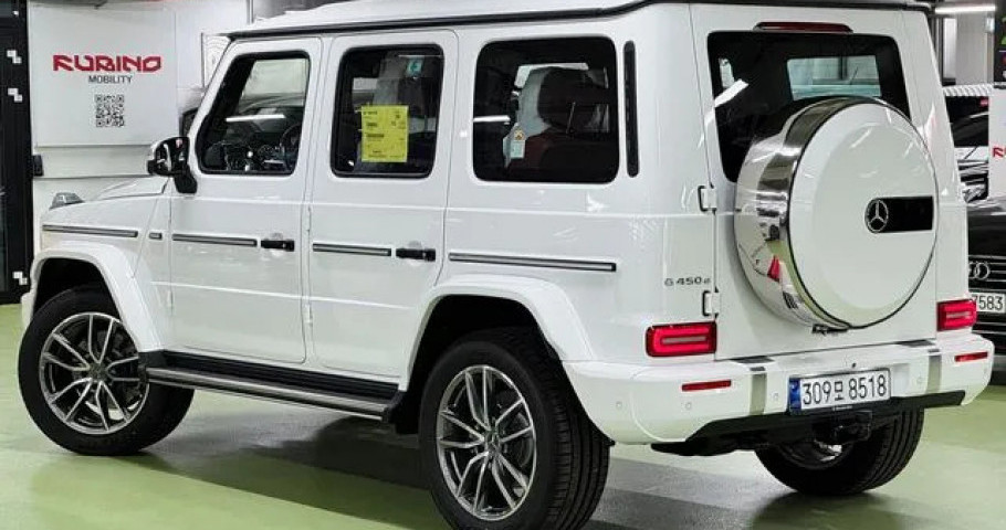Mercedes-Benz G-Class 