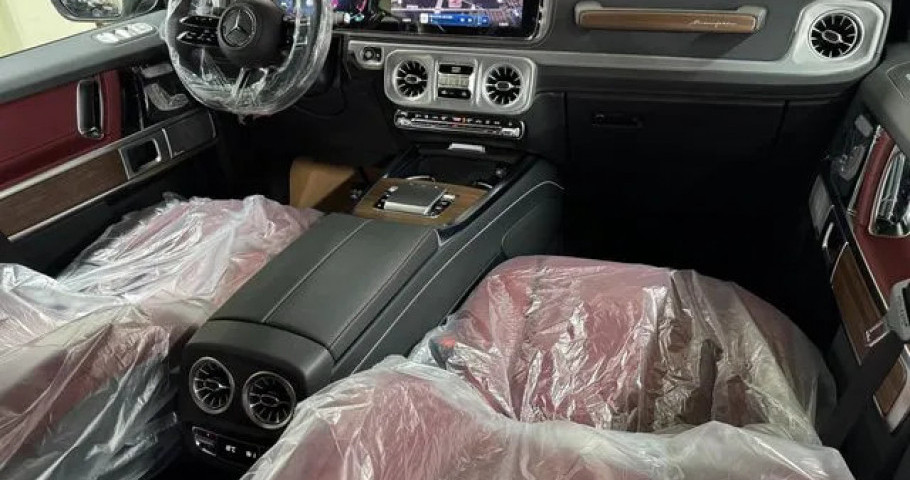 Mercedes-Benz G-Class 
