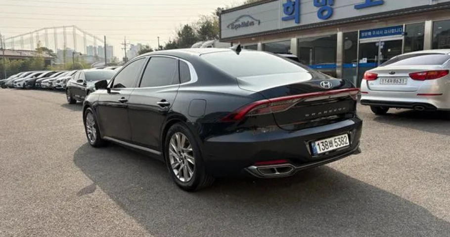 Hyundai Grandeur 