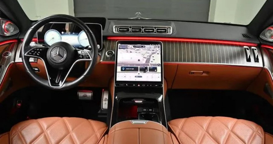 Mercedes-Benz S-Class 