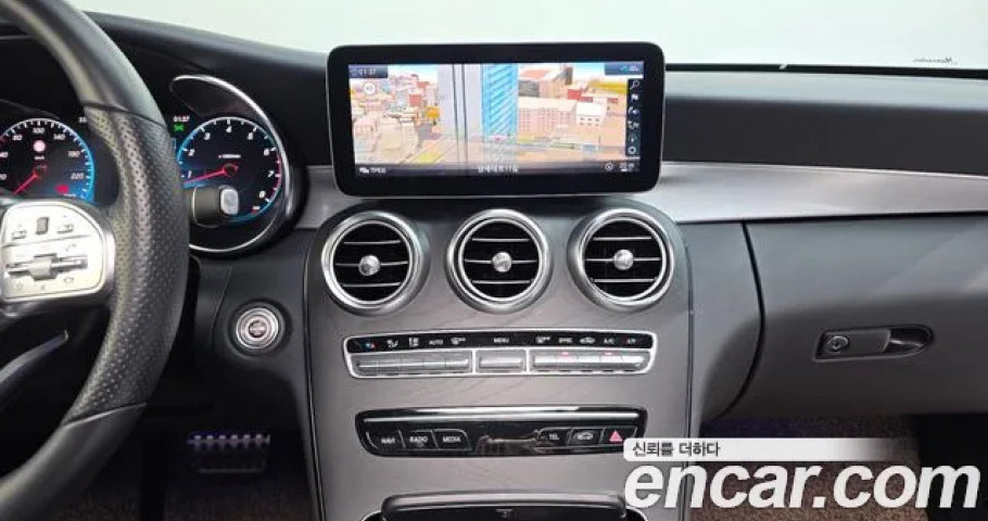 Mercedes-Benz C-Class 