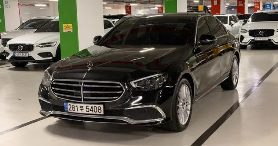 Mercedes-Benz E-Class 