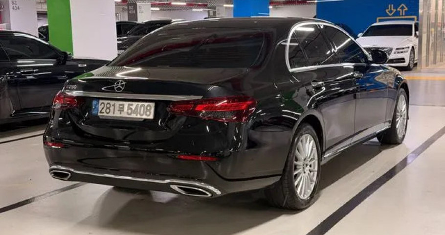 Mercedes-Benz E-Class 