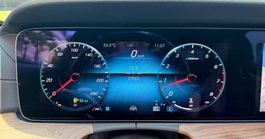 Mercedes-Benz E-Class 