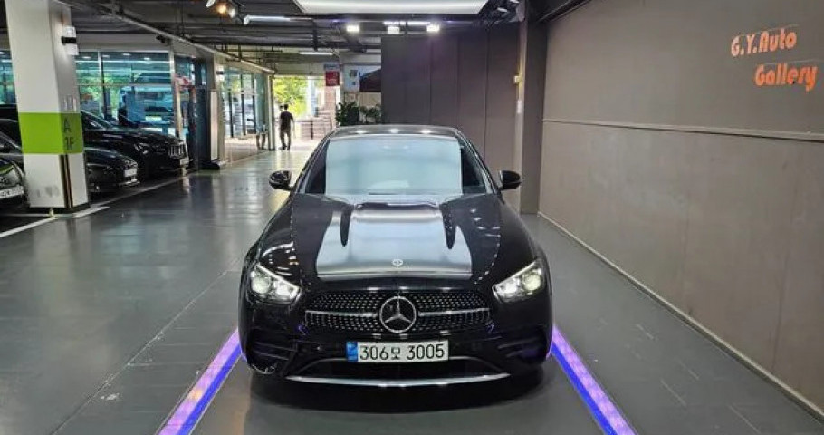 Mercedes-Benz E-Class 
