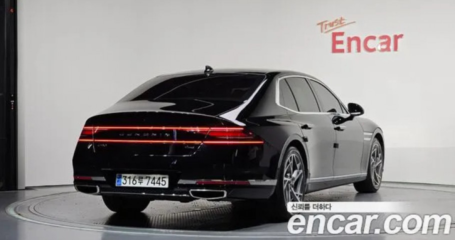 Genesis G90 
