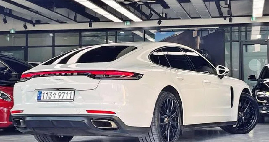 Porsche Panamera 