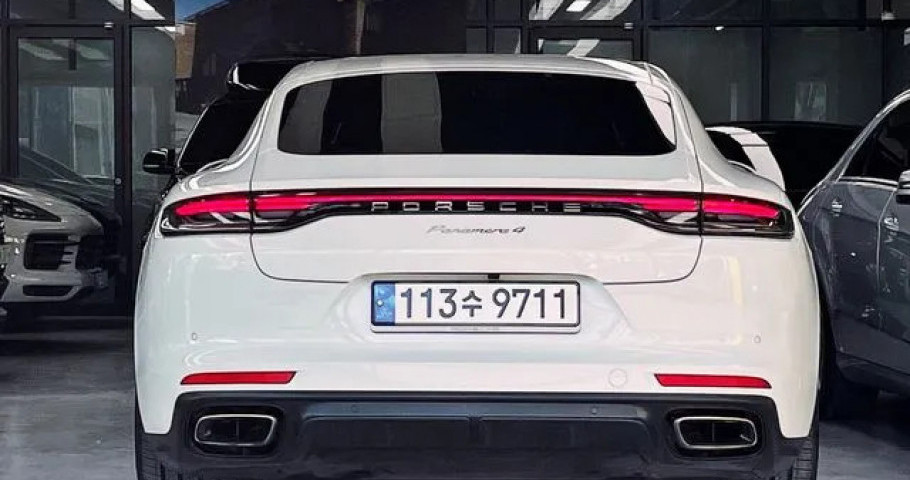 Porsche Panamera 