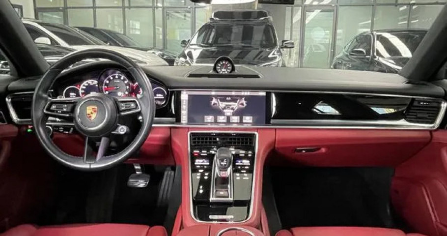 Porsche Panamera 