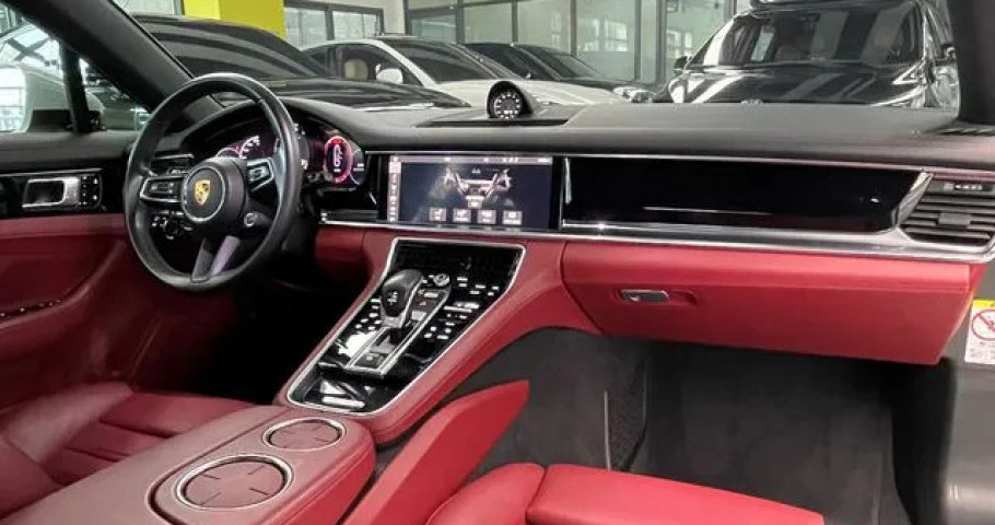 Porsche Panamera 