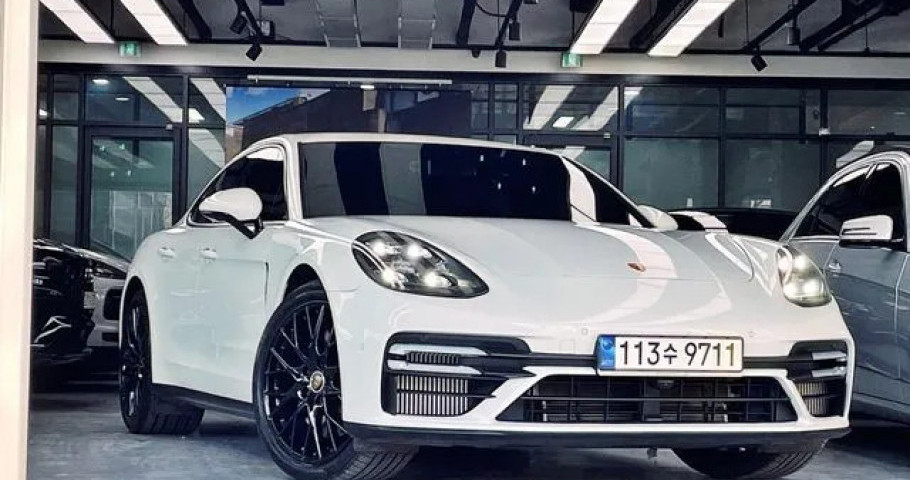 Porsche Panamera 