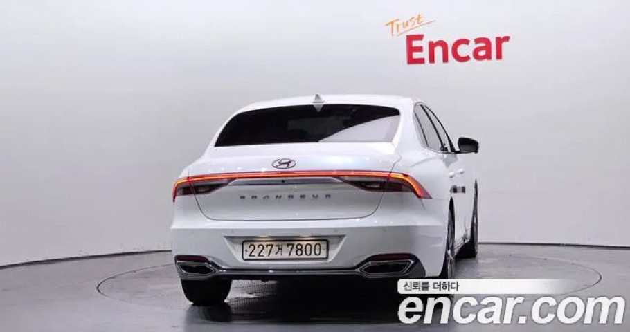 Hyundai Grandeur 