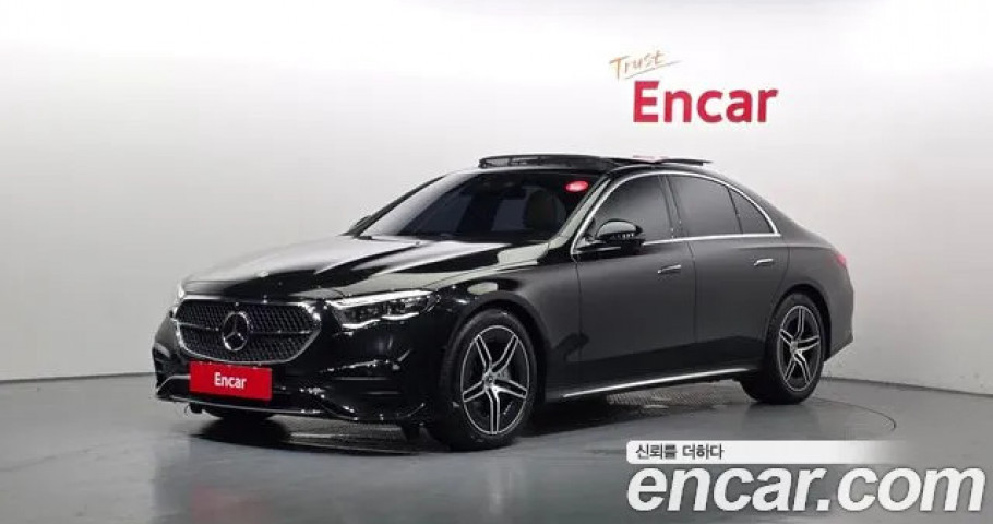 Mercedes-Benz E-Class 