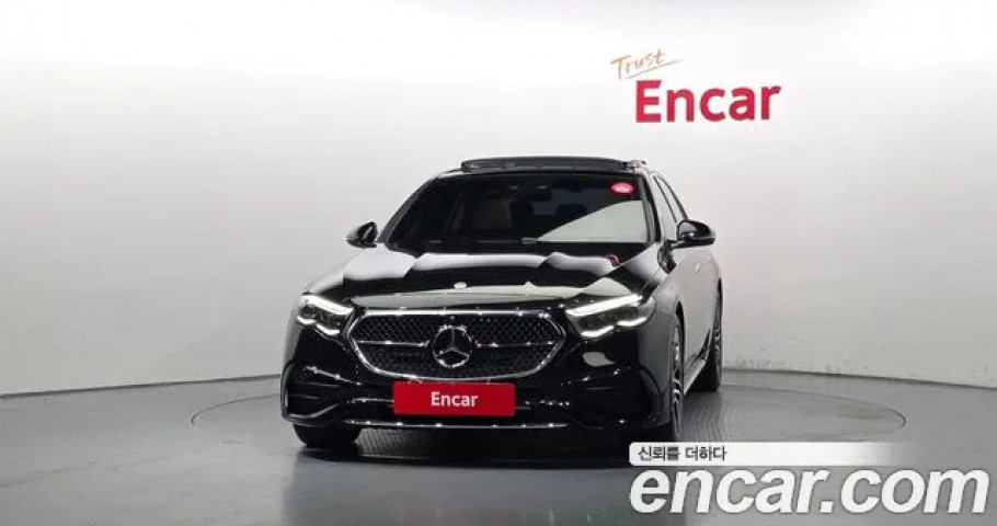 Mercedes-Benz E-Class 