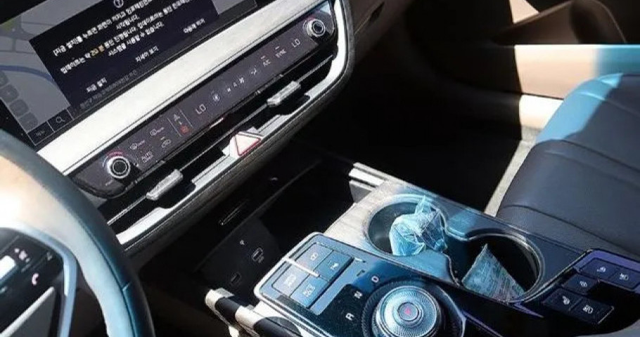 Kia K8 