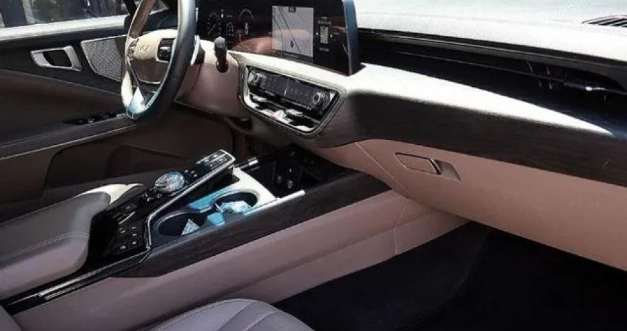 Kia K8 