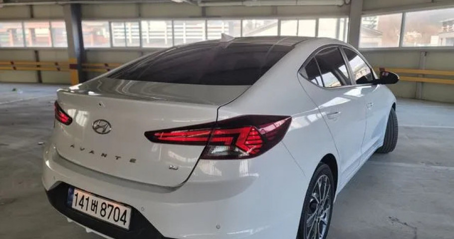 Hyundai Avante (Elantra) 