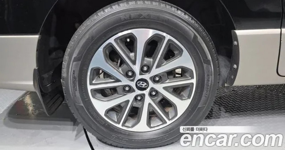 Hyundai Starex 