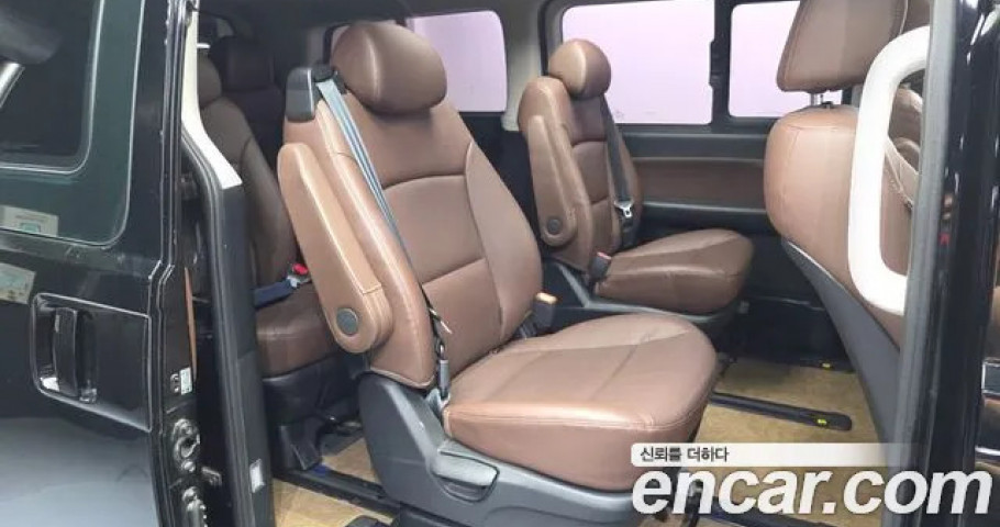 Hyundai Starex 