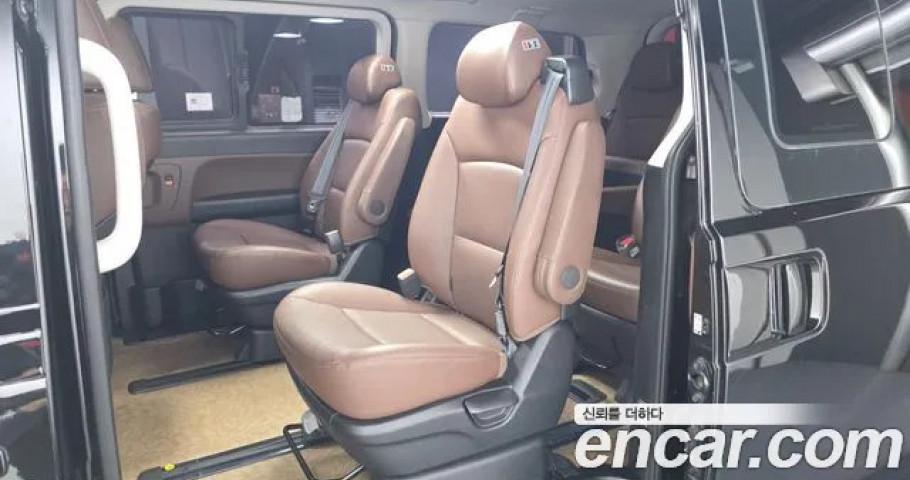 Hyundai Starex 