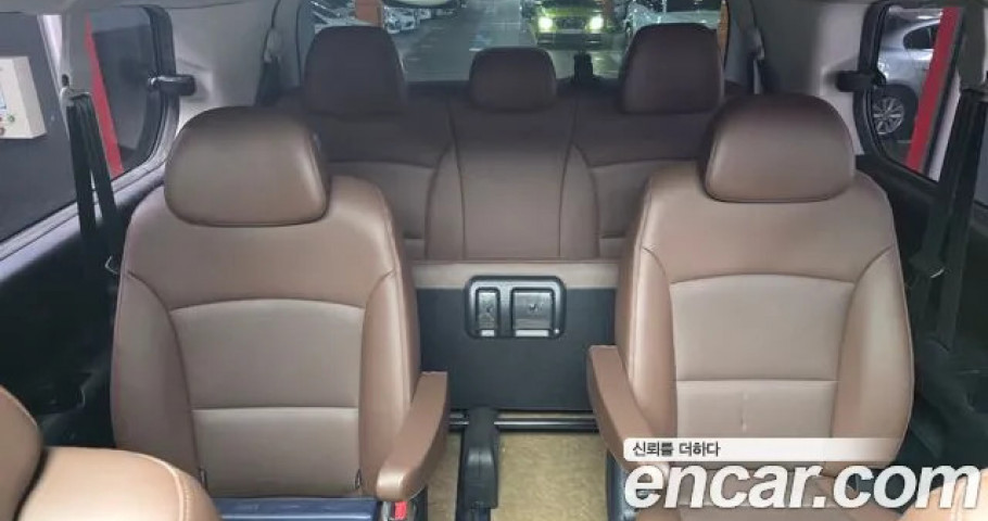 Hyundai Starex 