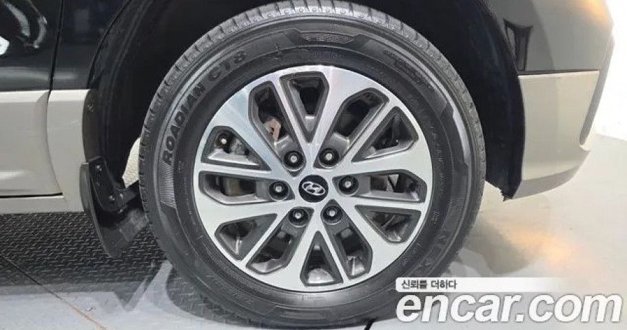 Hyundai Starex 