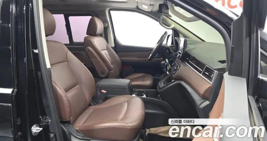 Hyundai Starex 