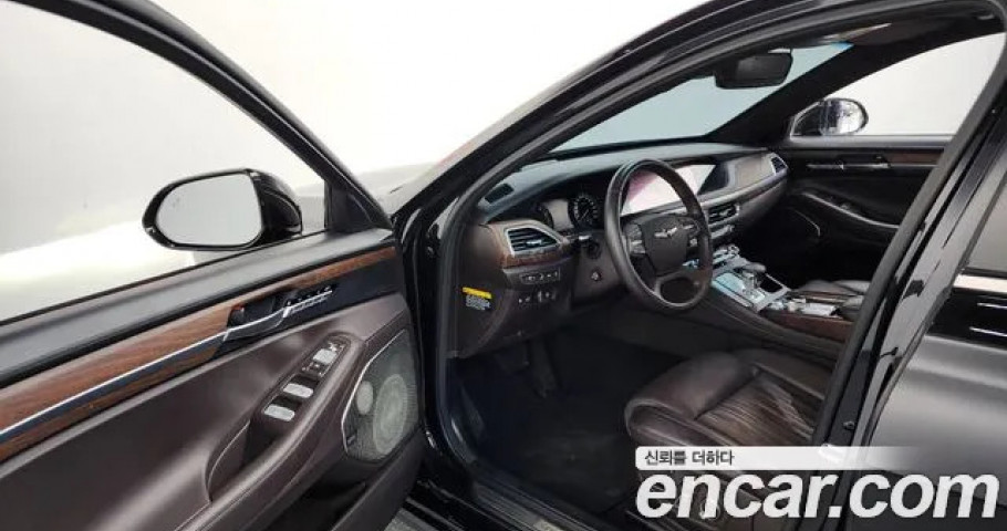 Genesis G90 