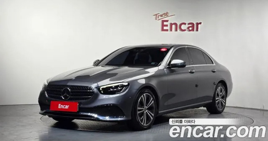 Mercedes-Benz E-Class 
