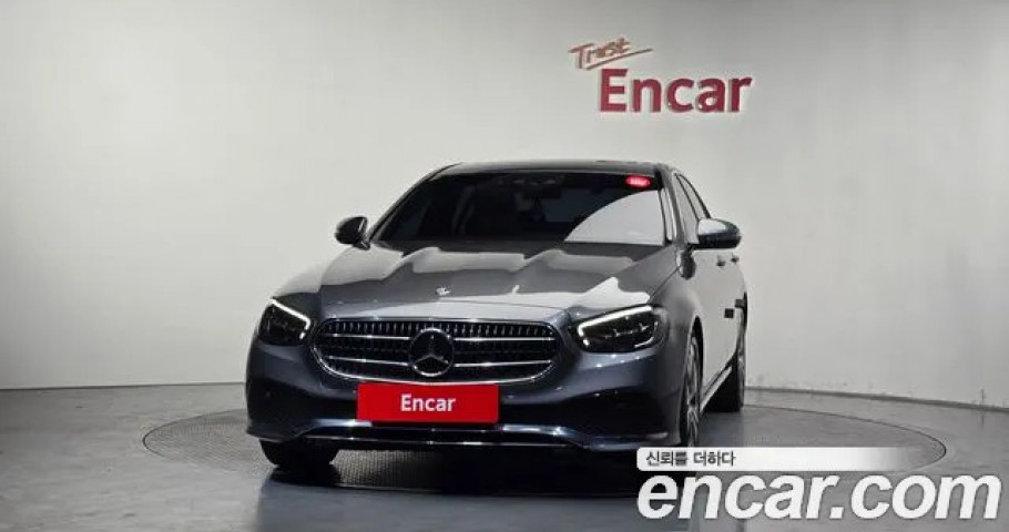 Mercedes-Benz E-Class 