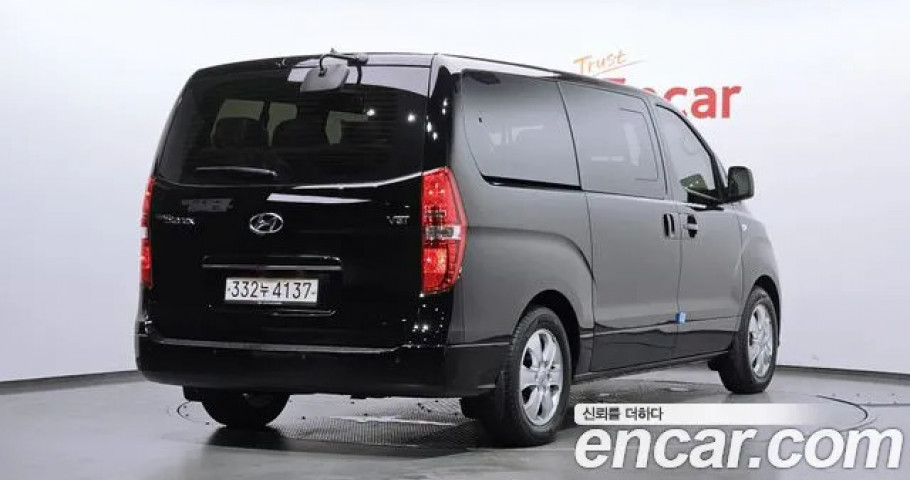 Hyundai Starex 