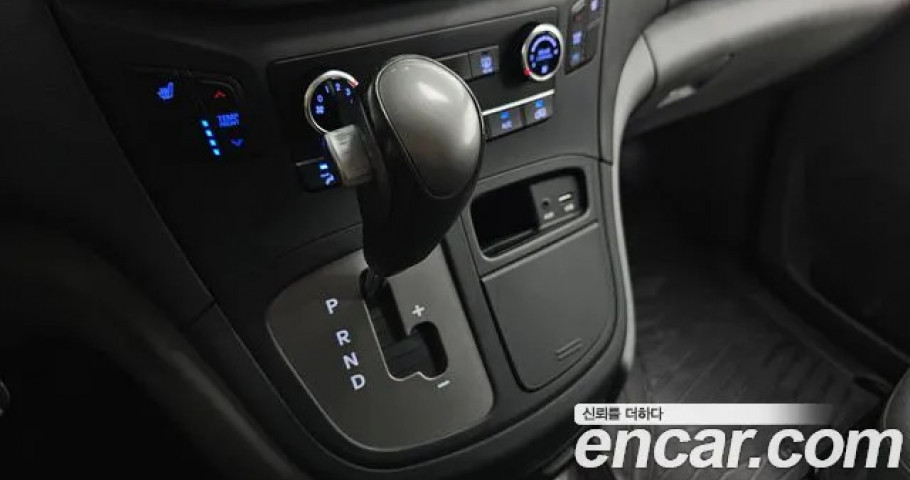 Hyundai Starex 