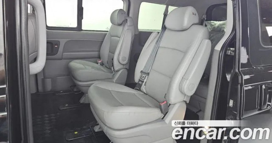 Hyundai Starex 