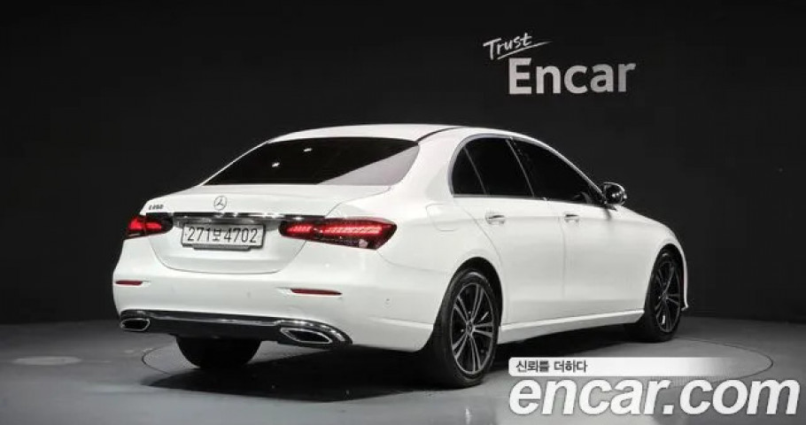 Mercedes-Benz E-Class 