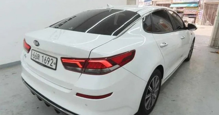 Kia K5 