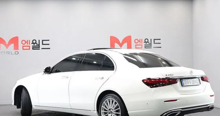 Mercedes-Benz E-Class 