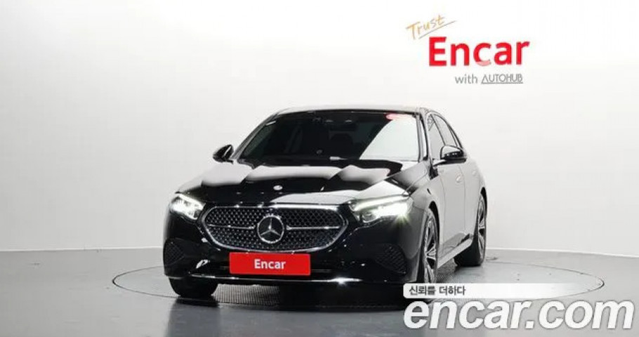Mercedes-Benz E-Class 