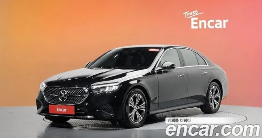 Mercedes-Benz E-Class 